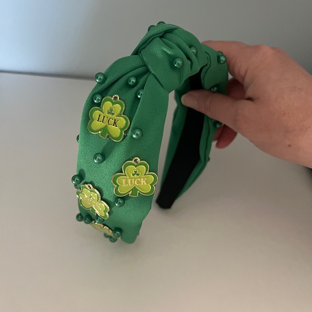 ☘️ Green Shamrock Headband